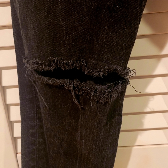 Reformation jeans, size 26, black, high rise crop - Picture 4 of 10